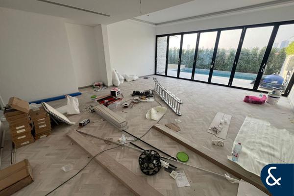 Single Row Upgraded | THK | 3 Bed + M | Pool